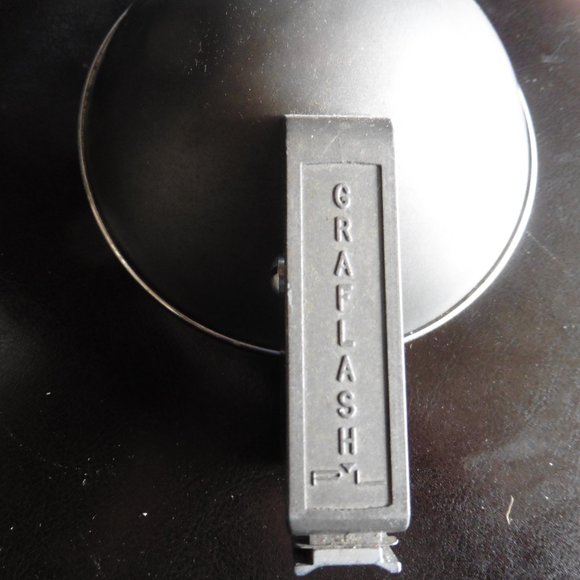 Vintage Graflash (With Bulb) & Graphix 35 Manual Book - Picture 3 of 6